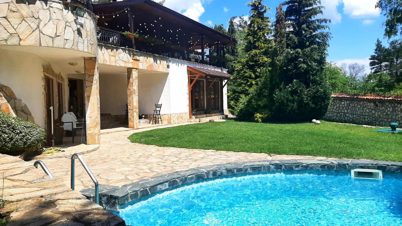 Villa Anna Luxury Lake Residence Shtarkelovo Gnezdo 외부 사진